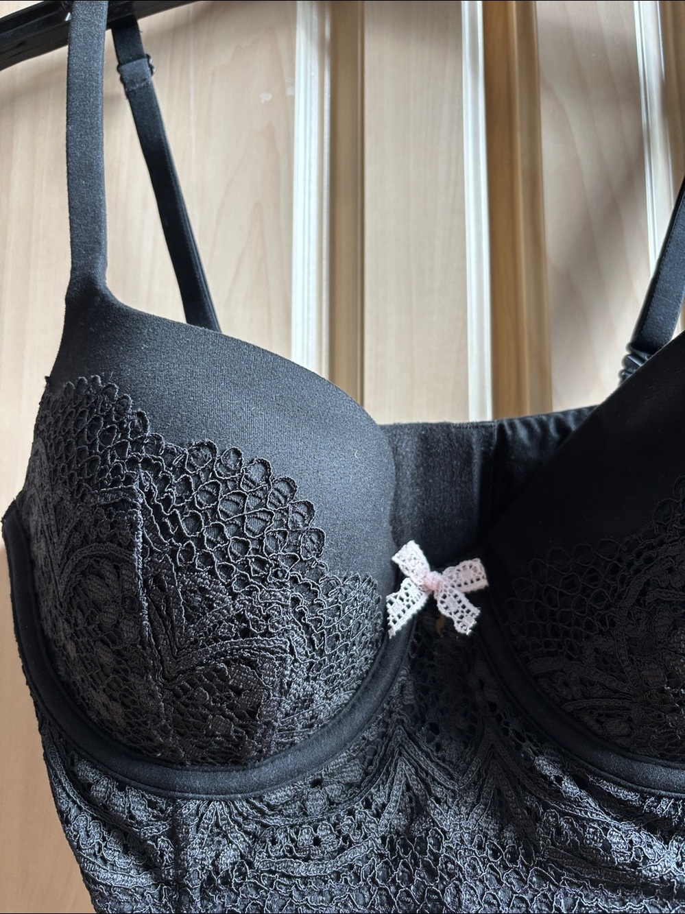Victoria's Secret Black Lined Demi Bra EUC 32DD - Picture 14 of 14